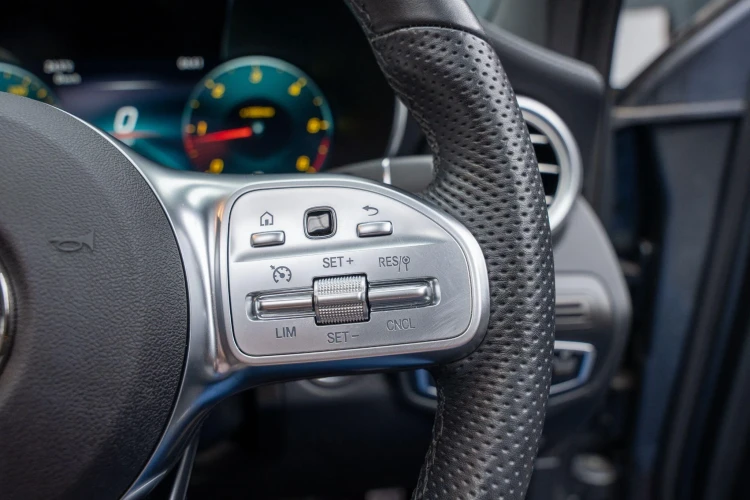 Vehicle Image 26