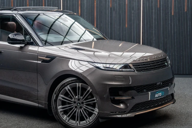Vehicle Image 9