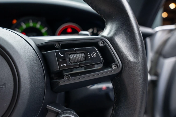 Vehicle Image 22