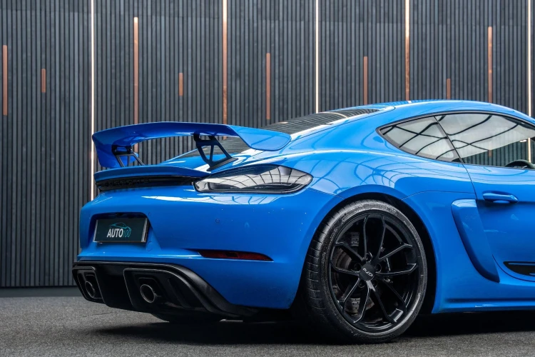 Vehicle Image 21