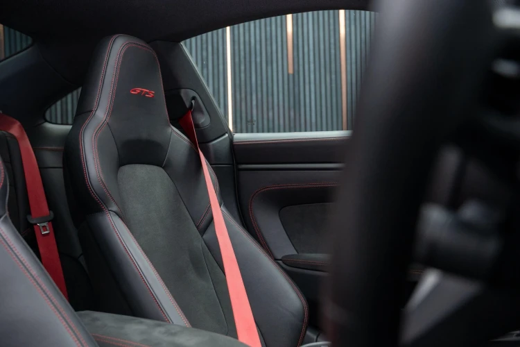 Vehicle Image 31