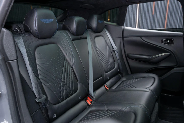 Vehicle Image 14