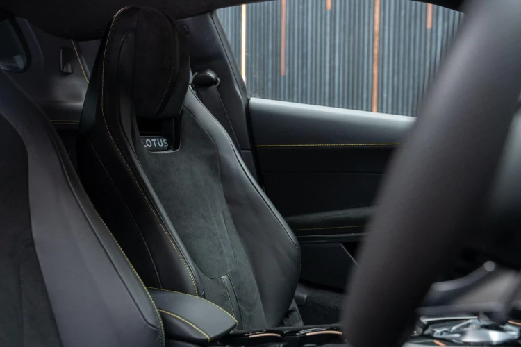 Vehicle Image 14