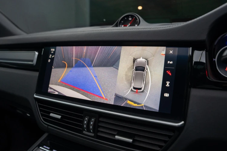Vehicle Image 8