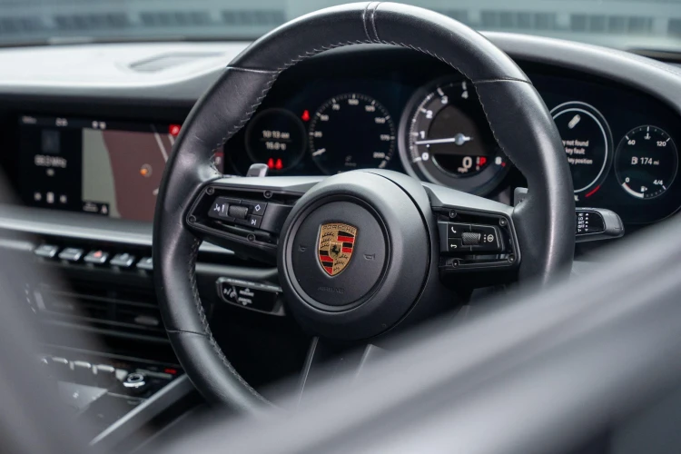 Vehicle Image 30
