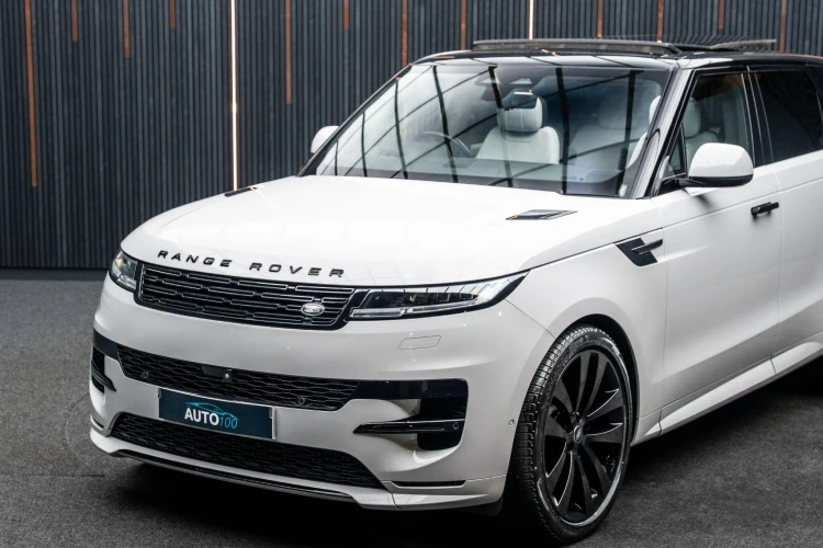 Vehicle Image 5