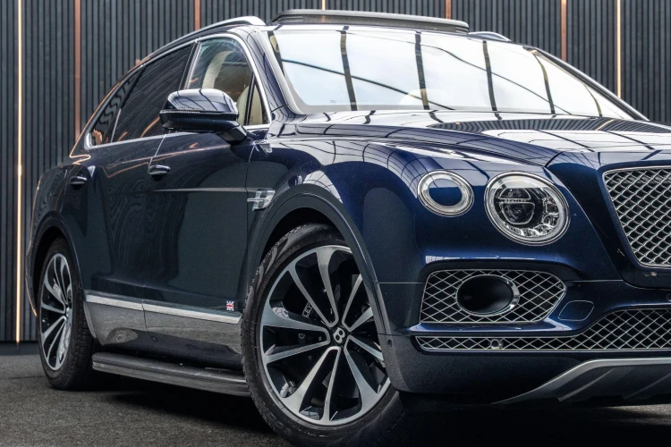 Vehicle Image 7