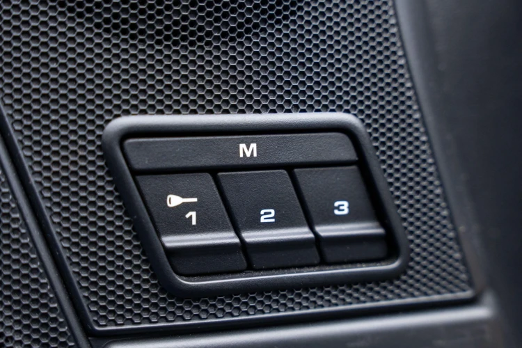 Vehicle Image 29