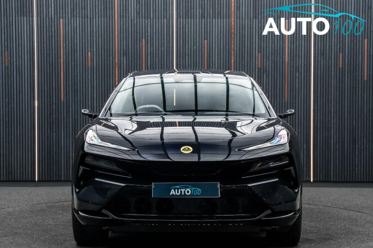 Vehicle Image 9
