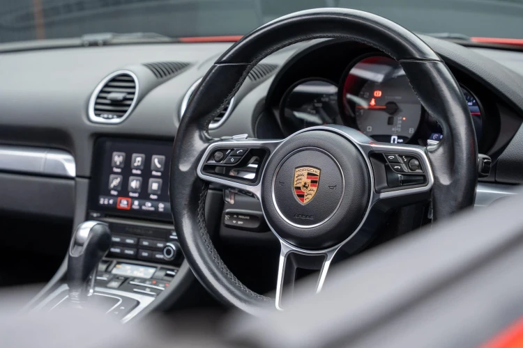 Vehicle Image 35