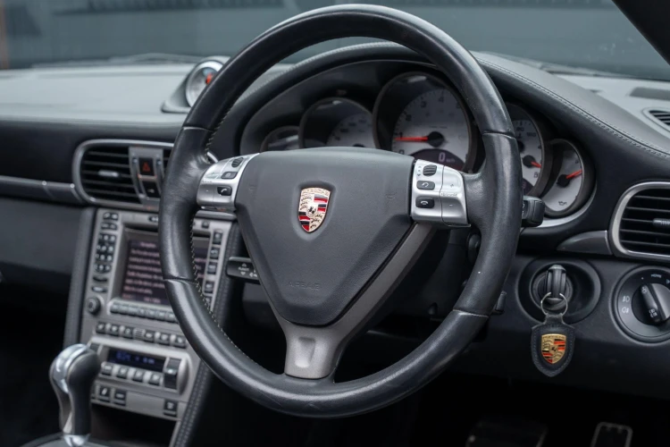 Vehicle Image 35