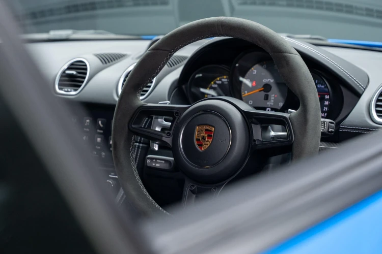 Vehicle Image 36
