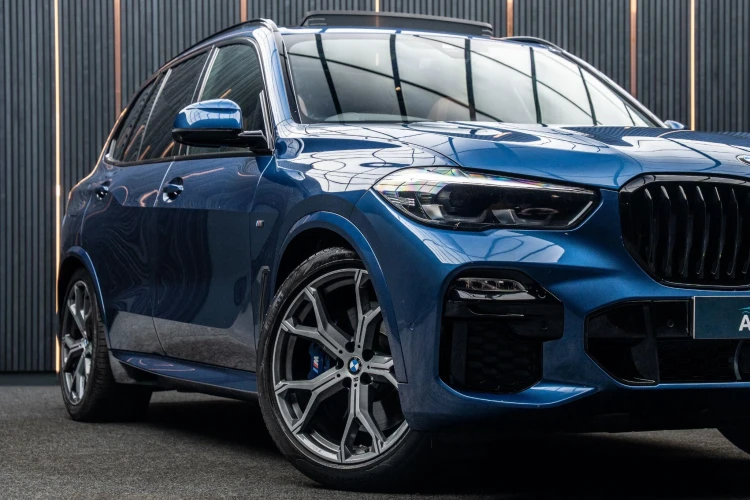 Vehicle Image 7