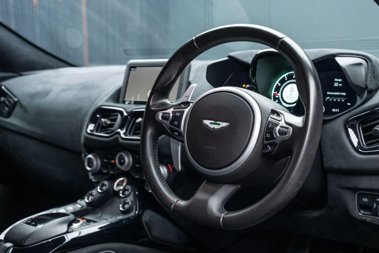 Vehicle Image 4