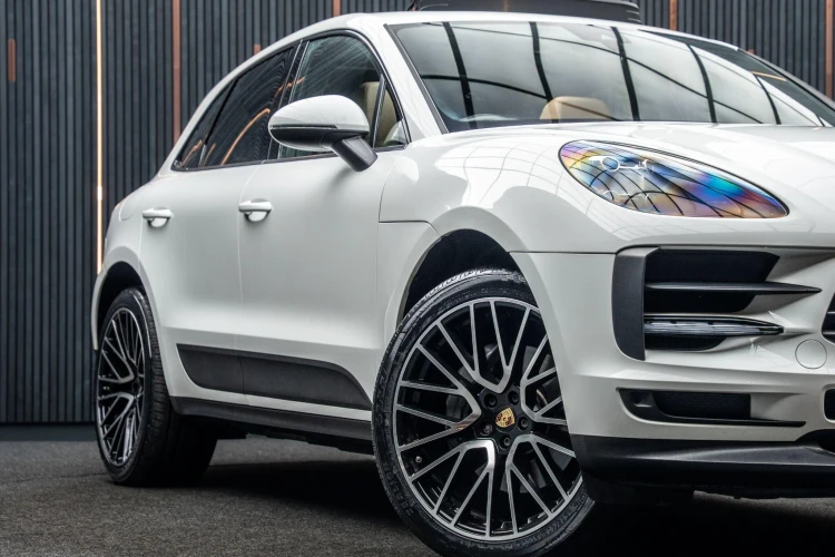 Vehicle Image 7
