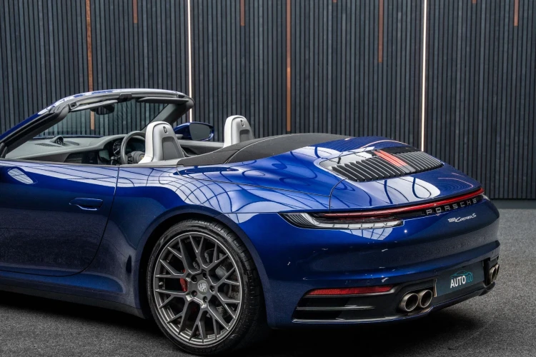 Vehicle Image 21
