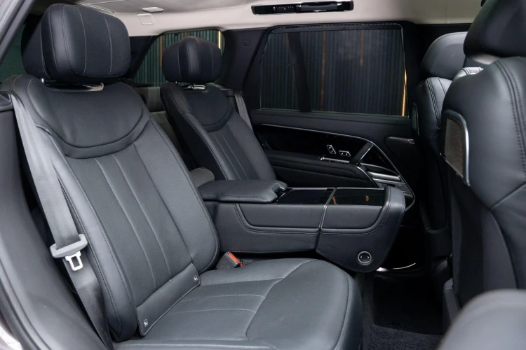Vehicle Image 14