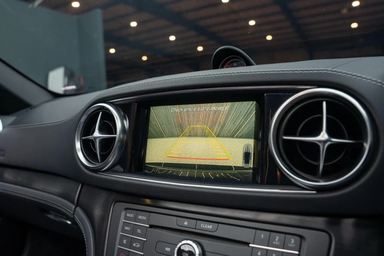 Vehicle Image 8