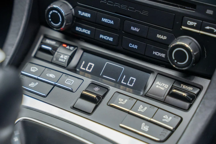 Vehicle Image 18