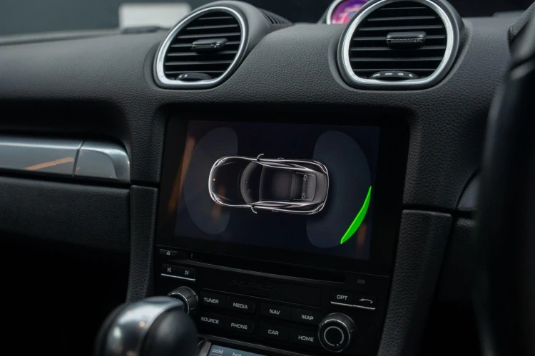 Vehicle Image 10