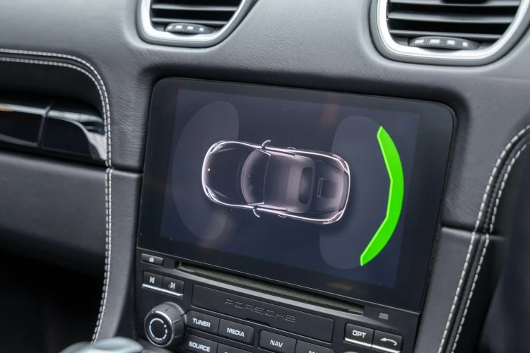 Vehicle Image 8
