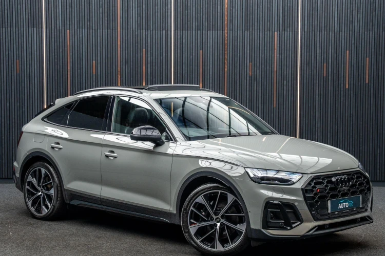 Vehicle Image 5