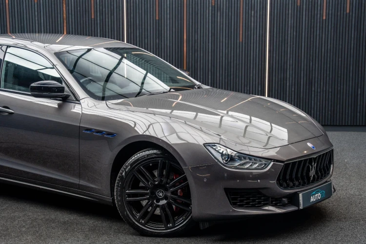 Vehicle Image 9