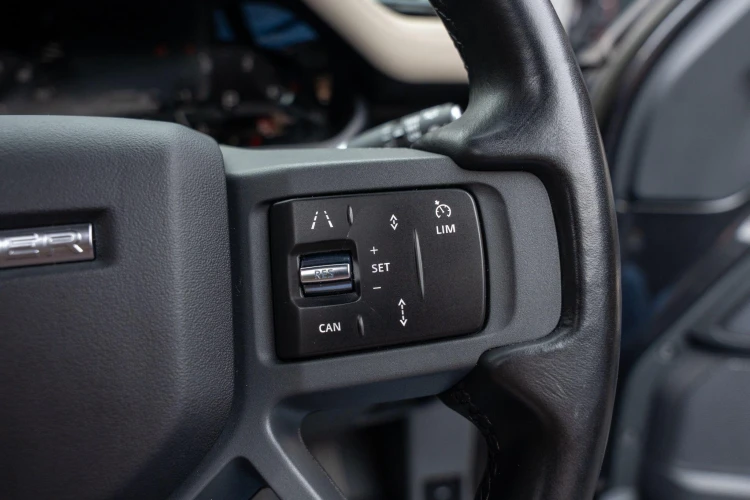 Vehicle Image 24