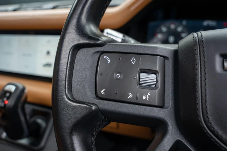 Vehicle Image 22