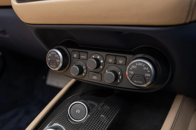 Vehicle Image 39