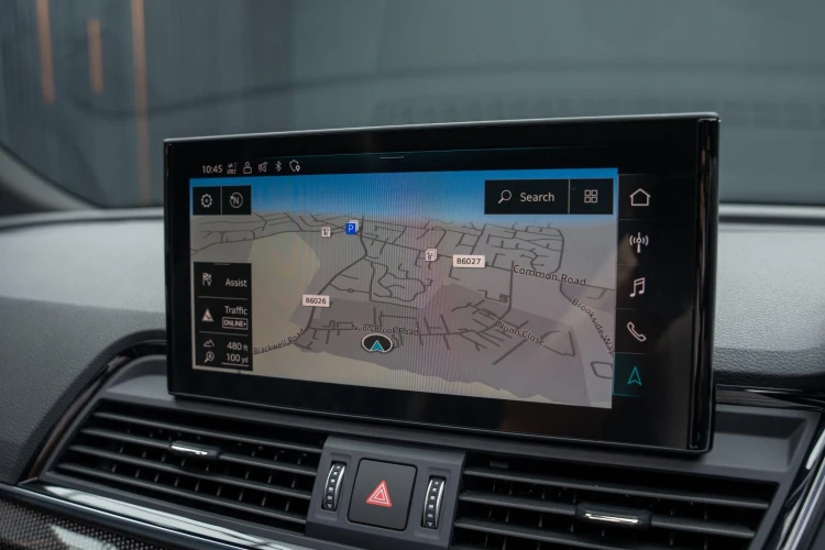 Vehicle Image 10