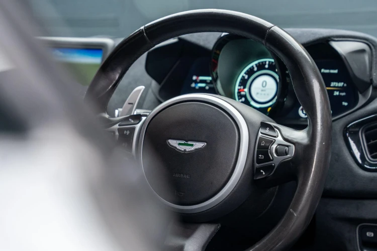 Vehicle Image 33