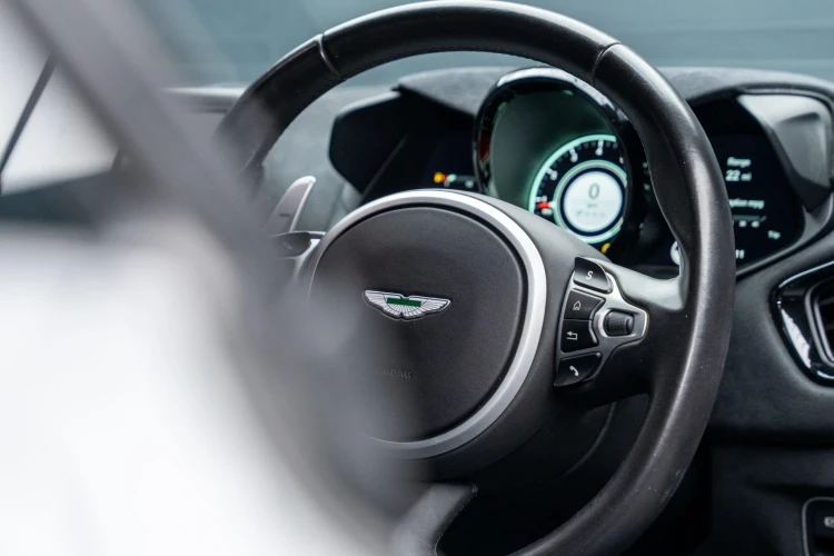 Vehicle Image 35