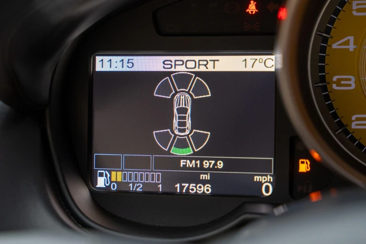 Vehicle Image 6