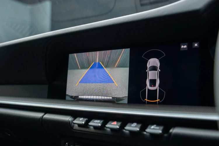 Vehicle Image 10