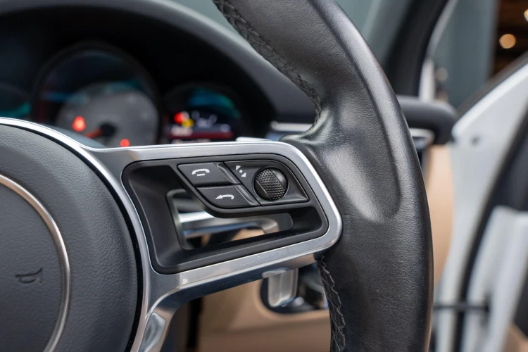 Vehicle Image 20