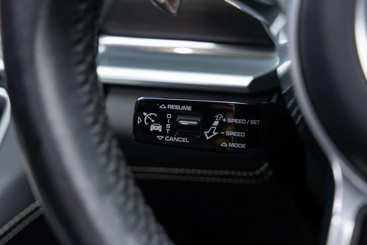 Vehicle Image 31