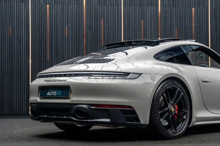 Vehicle Image 21