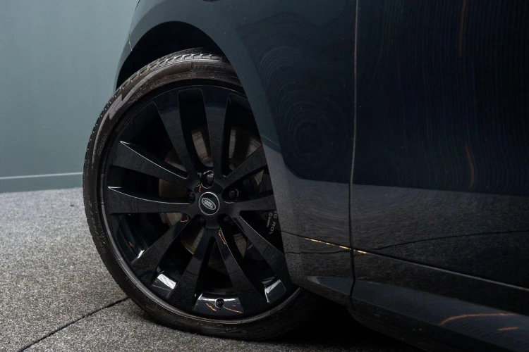 Vehicle Image 13