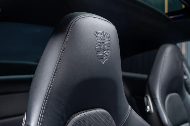Vehicle Image 18