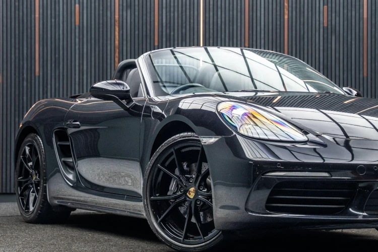 Vehicle Image 11