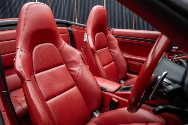 Vehicle Image 12