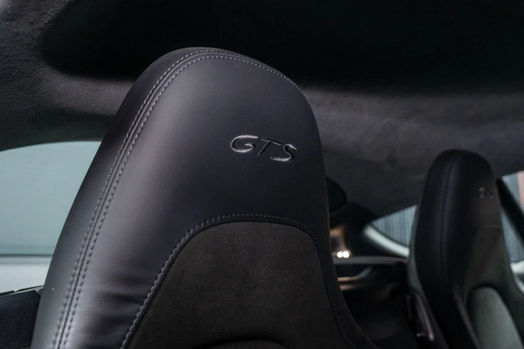 Vehicle Image 36