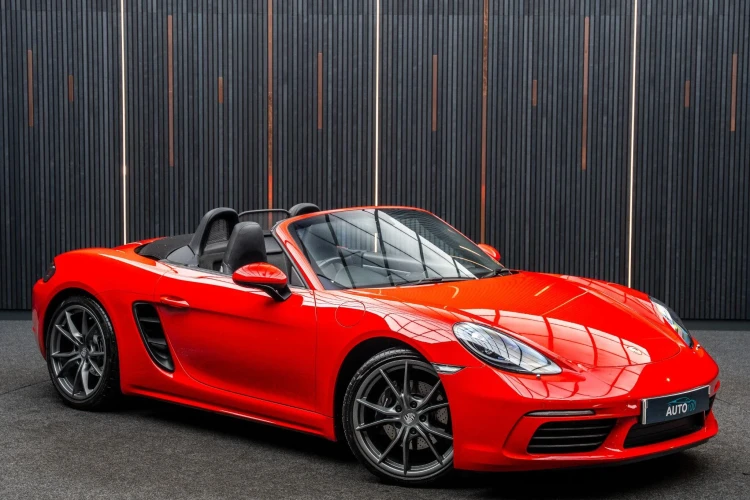 Vehicle Image 9