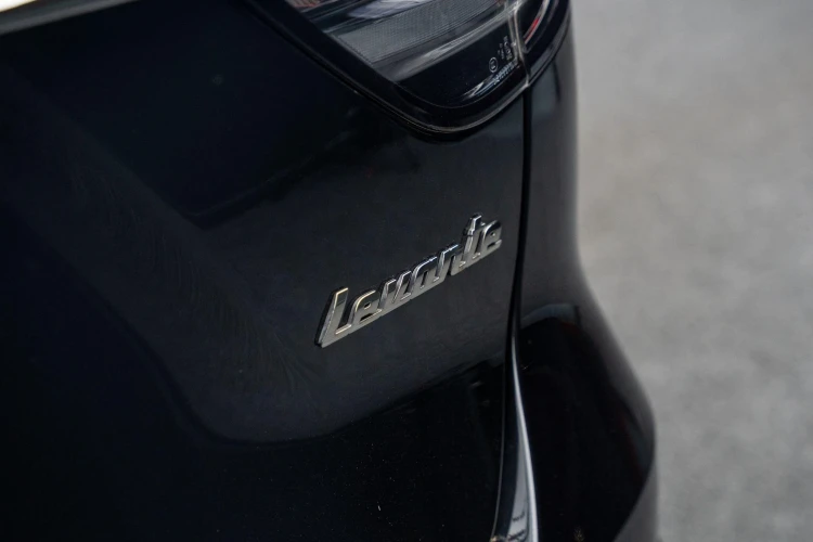 Vehicle Image 25