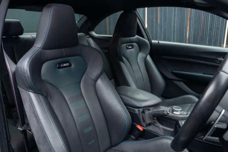 Vehicle Image 12