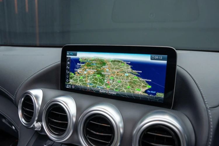 Vehicle Image 8
