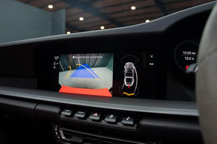 Vehicle Image 8