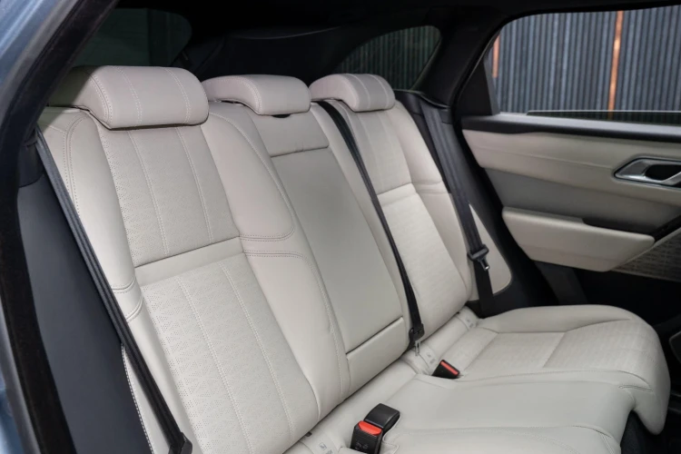 Vehicle Image 35