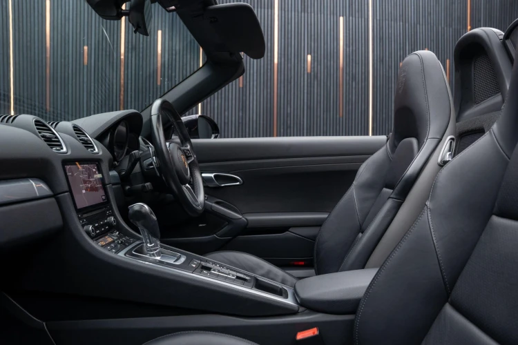 Vehicle Image 39